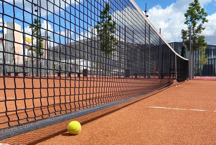 Ракетка и мяч: где в Москве бесплатно играть в большой теннис