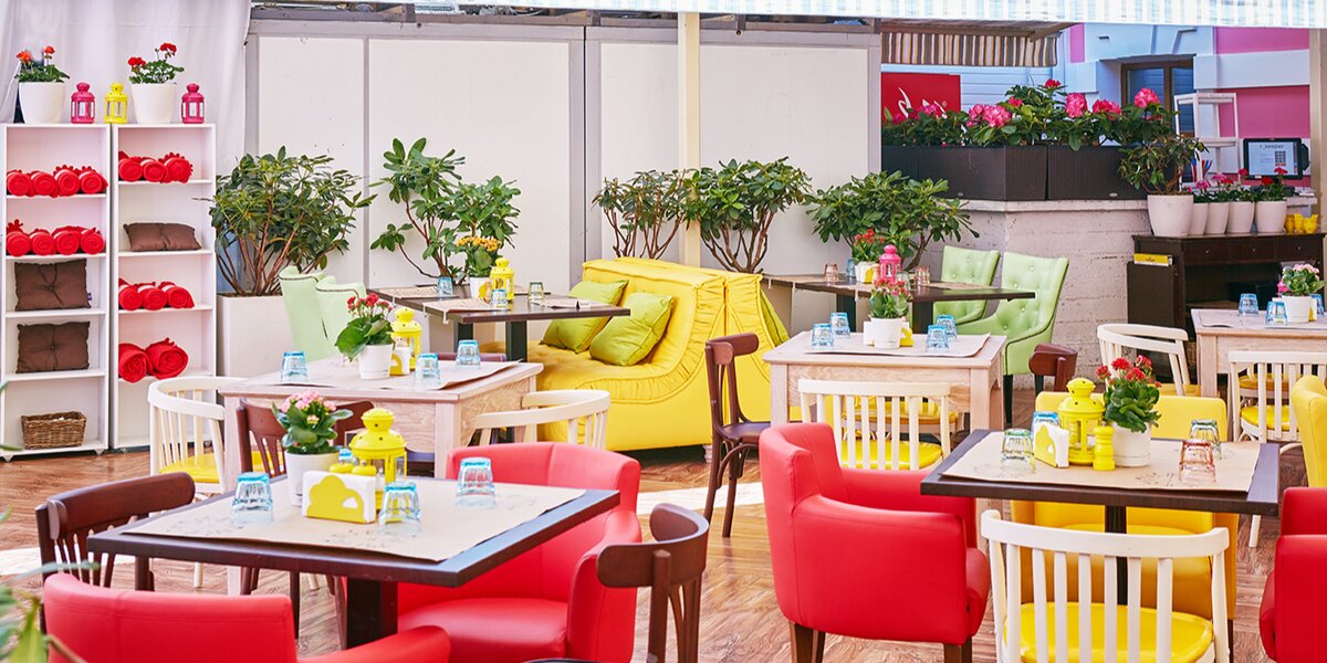 Теперь летние веранды ресторанов можно посещать без QR-кода до 1 августа