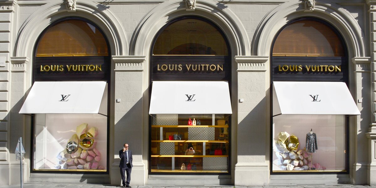 Louis Vuitton открыл первые брендовые кафе и ресторан. Они находятся в Японии