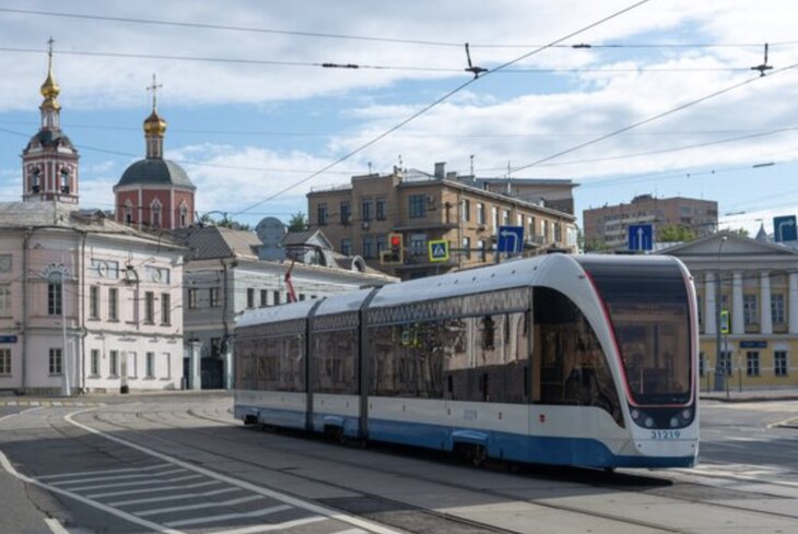 На следующей остановите: лучшие экскурсии по Москве на общественном транспорте
