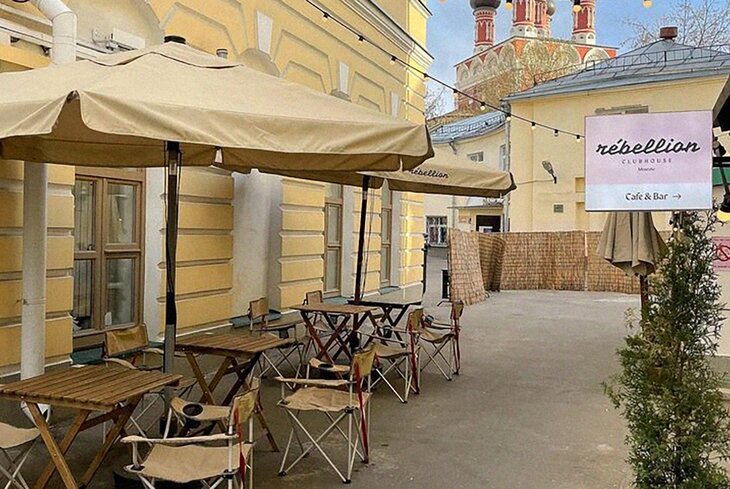 10 ресторанов Москвы с уютными верандами во дворах