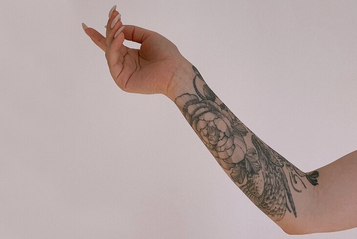 Нательные рисунки: татуировки артистки Polnalyubvi