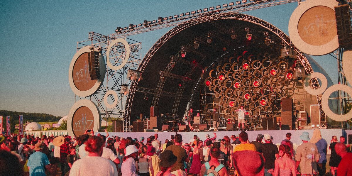 Signal, VK Fest и «Нашествие»: 13 музыкальных фестивалей лета в Москве