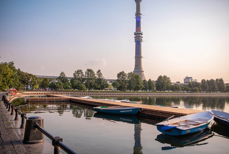На веслах: 7 мест в Москве, где можно кататься на лодках