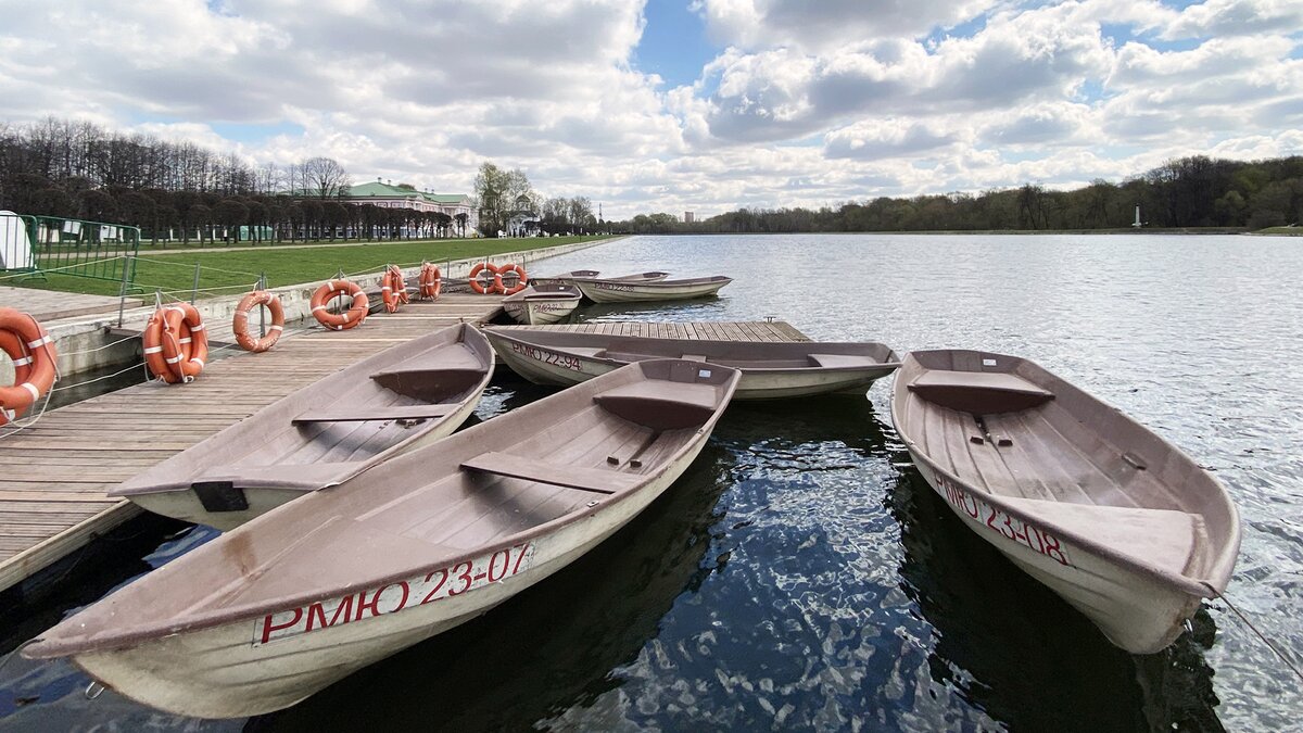 На веслах: 7 мест в Москве, где можно кататься на лодках – The City