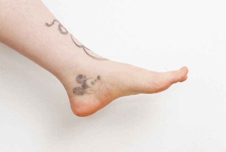 Нательные рисунки: татуировки художницы Катики