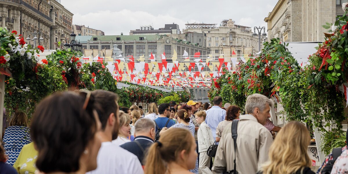 «Вкусы России»: посмотрите, как проходит главный гастрономический фестиваль лета в Москве