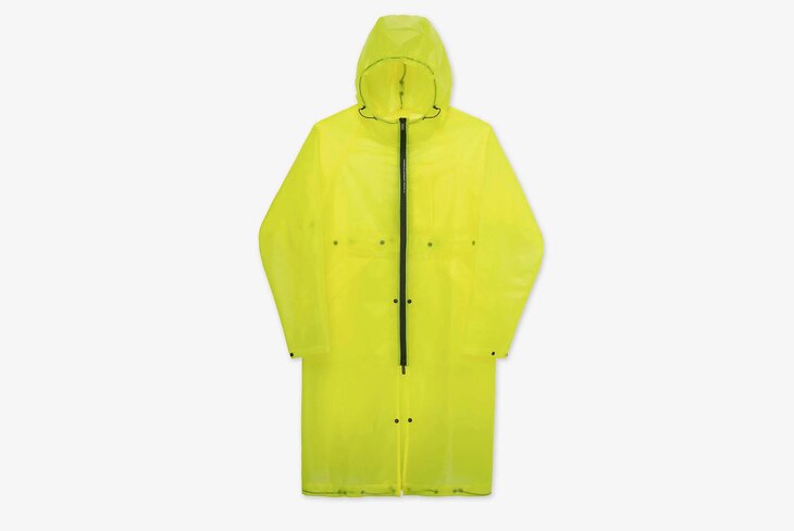 Точно не промокнете: 10 курток и дождевиков на весну