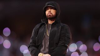 YouTube удалил шуточную песню, сгенерированную нейросетью. В ней Эминем читает рэп о любви к кошкам