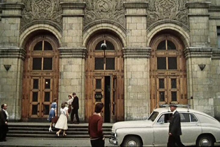 Москва тогда и сейчас: места, где снимали «Брата 2», «12 стульев» и другие культовые фильмы