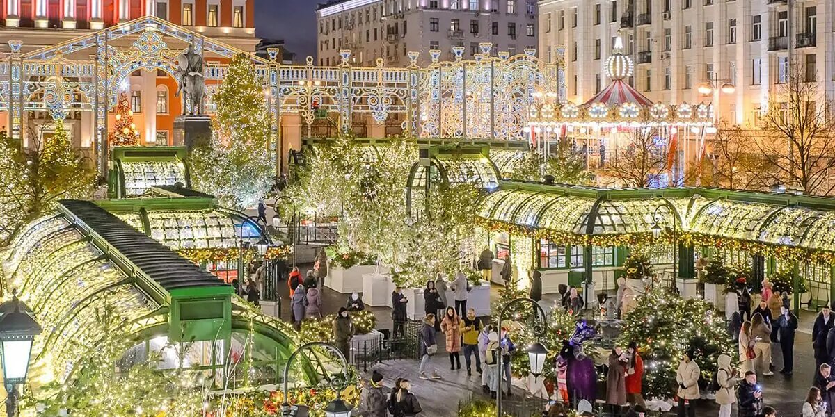 Деды Морозы, нейросети и фигурное катание: 10 главных фестивалей декабря в Москве