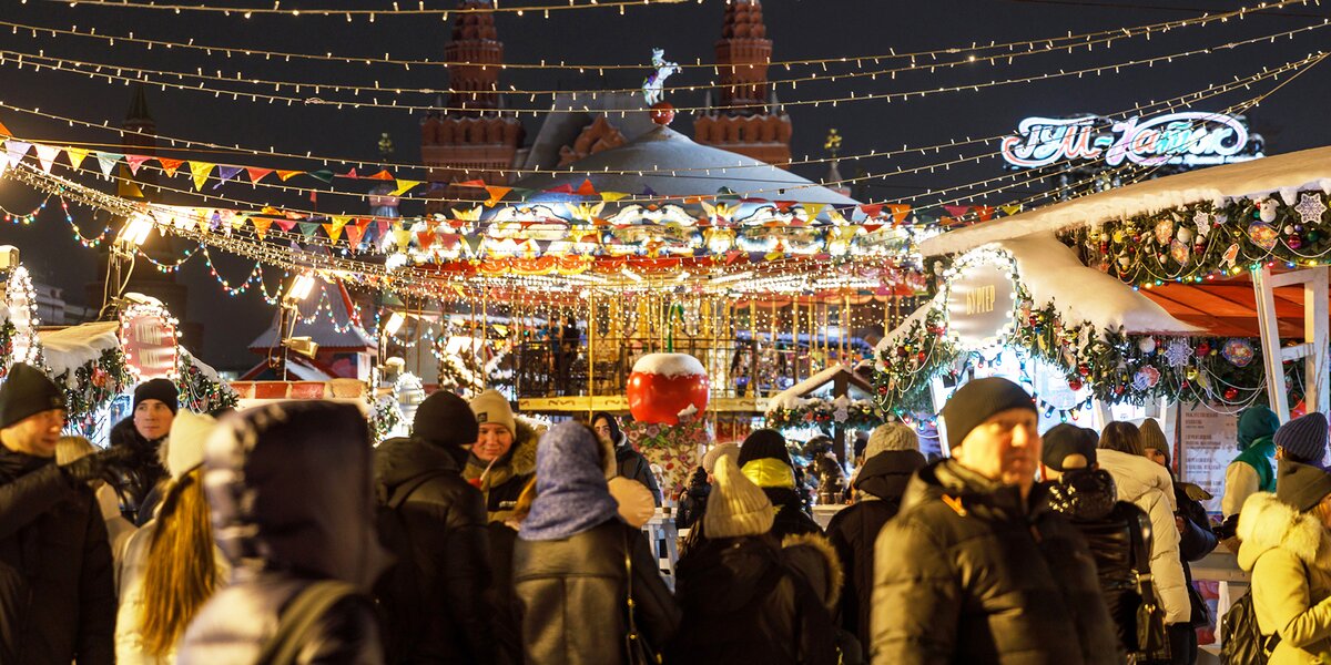 Посмотрите, как проходит «ГУМ-Ярмарка» на главной площади Москвы