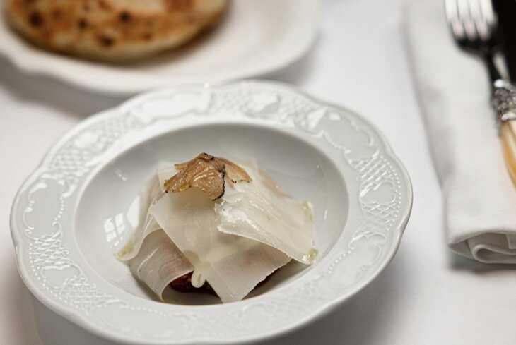 Вонтоны с трюфелем и грибной суп с каштанами: новинки меню московских ресторанов