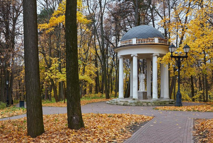 7 романтических беседок и ротонд в московских парках