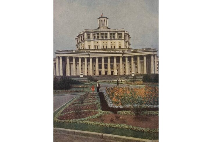 Старый Арбат, ВДНХ и Исторический музей: посмотрите архивные открытки Москвы