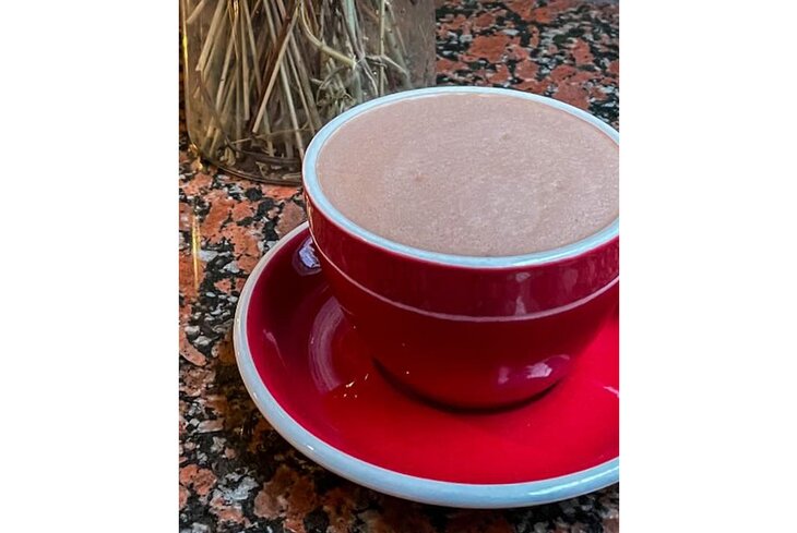 «Матильда» и Pink Cocoa Bomb: сезонные какао и горячий шоколад в московских кофейнях