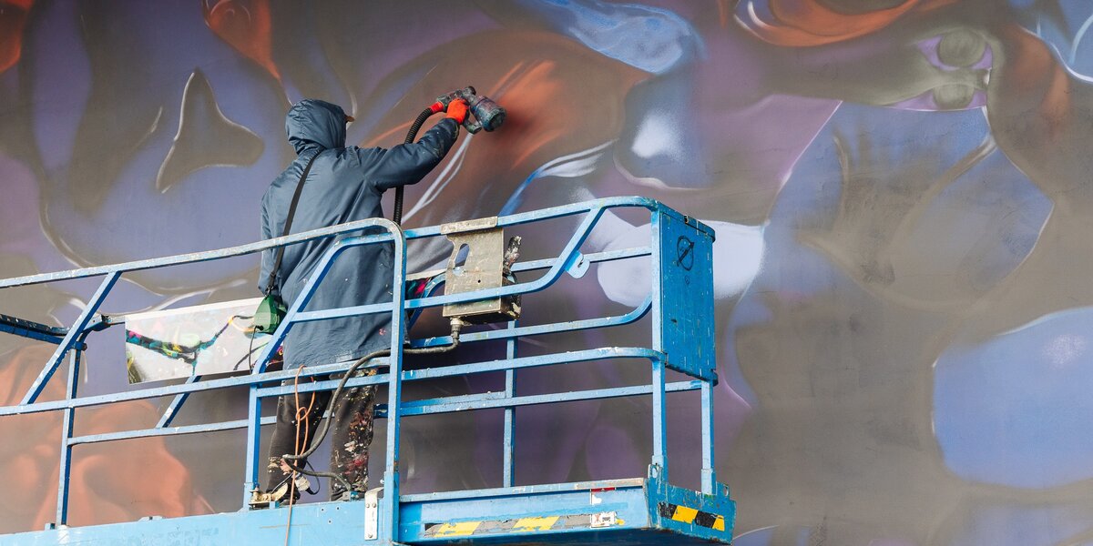На набережной парка искусств «Музеон» откроется мурал художника Саши Купаляна