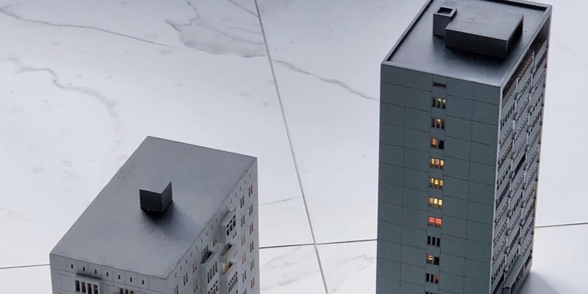 Дизайнер создает кашпо и светильники в виде московских панельных домов