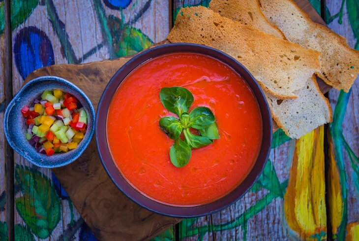 Гаспачо, чриантели и ахобланко: холодные супы в ресторанах Москвы