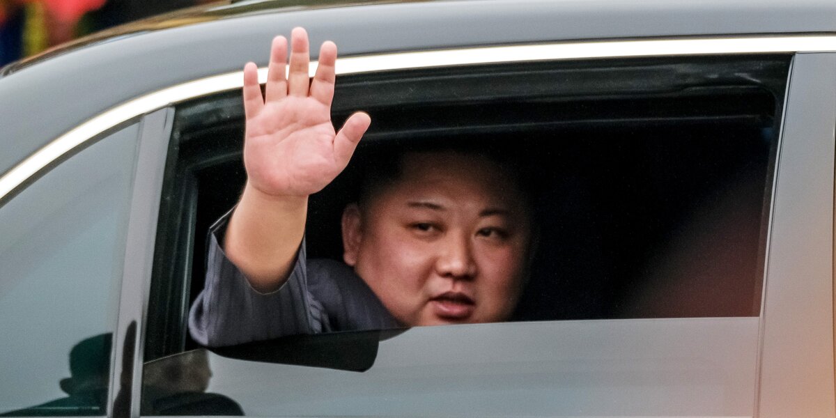 Ким Чен Ын заявил, что K-pop – это «раковая опухоль», которая разрушит Северную Корею