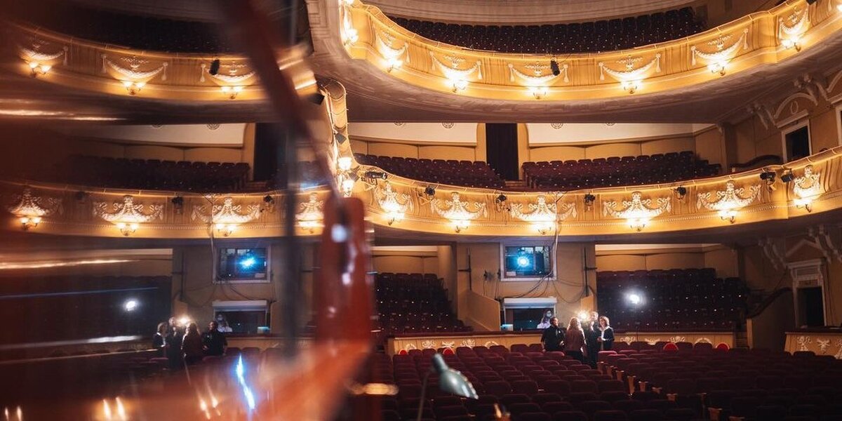 Театр на Малой Бронной покажет премьеру спектакля по роману «Благоволительницы»