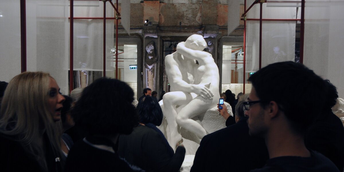 Скульптуру «Поцелуй» Огюста Родена выставят на аукцион
