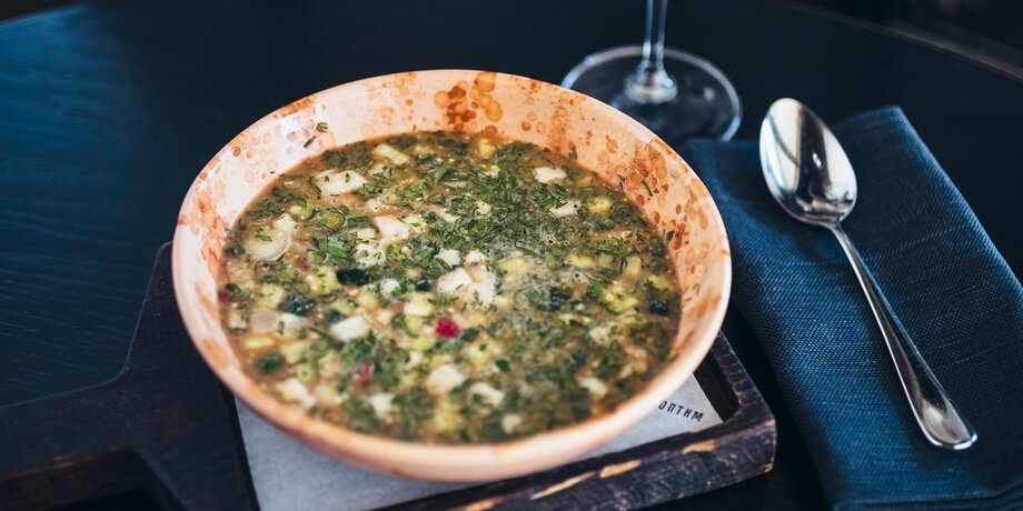 Гаспачо, том кха, ботвинья: 12 холодных супов в ресторанах Москвы