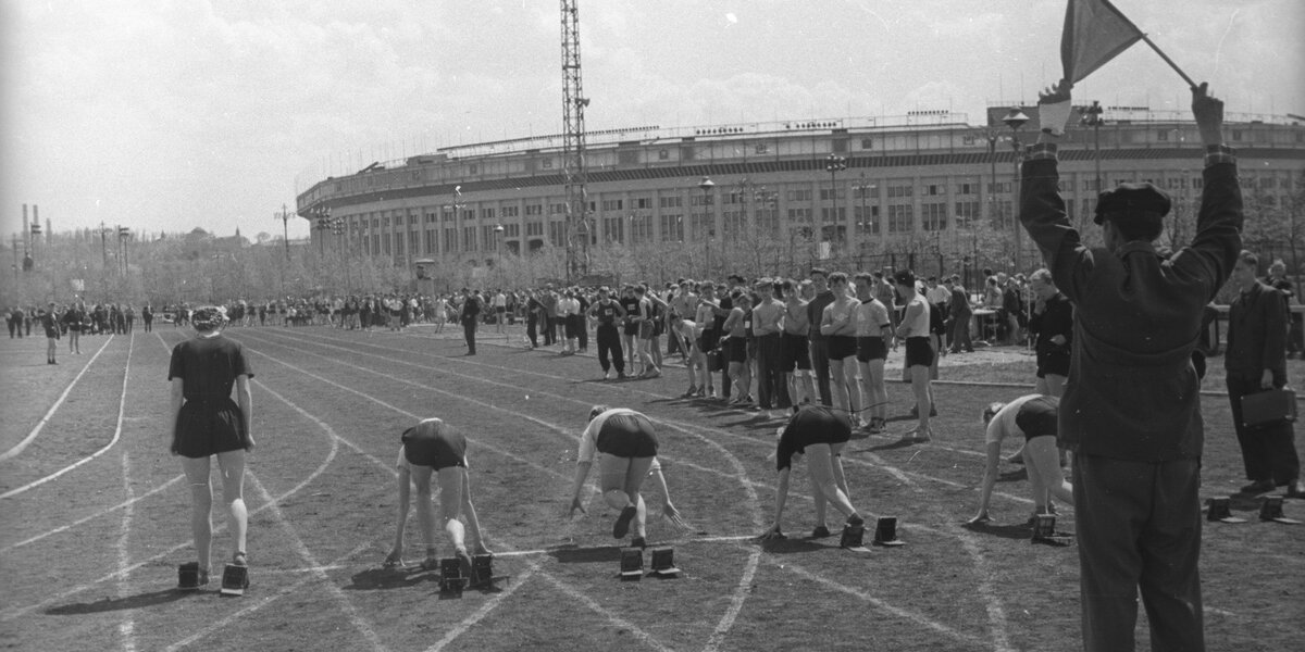 Как менялись «Лужники» вместе с Москвой? Об этом и новой масштабной выставке — в эфире «Сити»