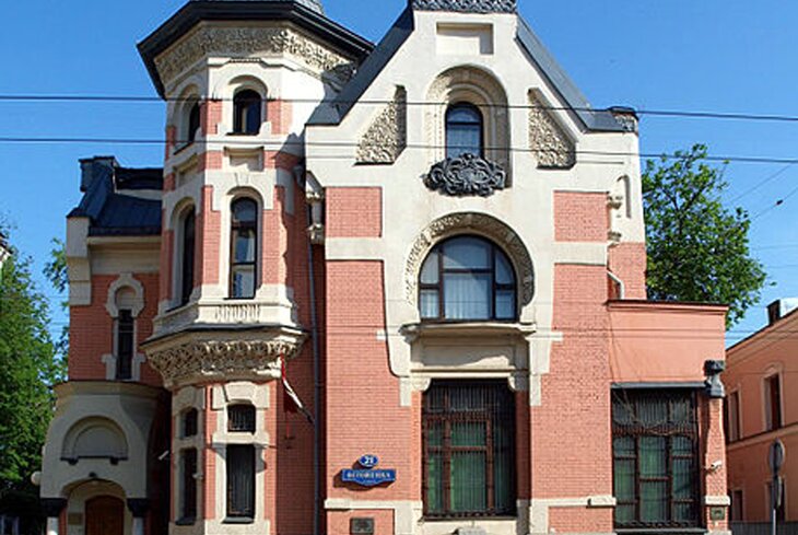 «Волна» и «кабанчик»: самые интересные московские дома в стиле модерн