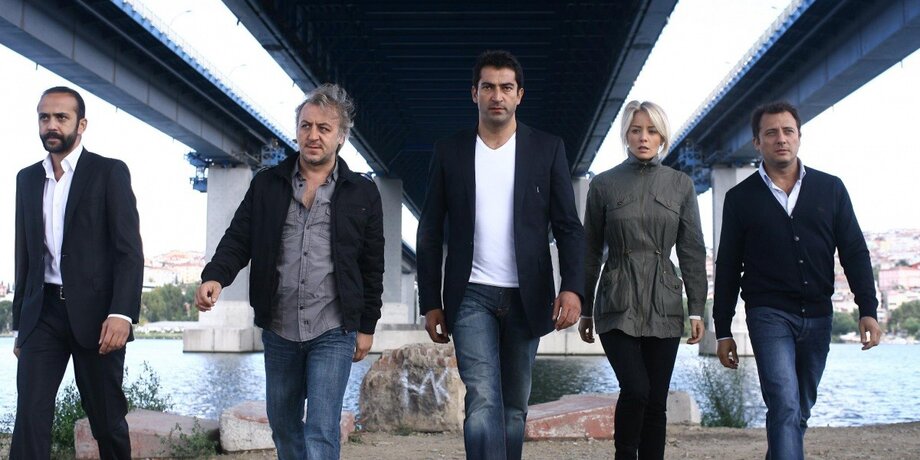Турецкие сериалы как феномен: что смотреть, кого знать и за что их так любят в России