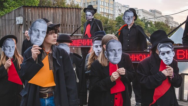 Рэп-спектакль и шоу клоунов: чем заняться на фестивале «Театральный бульвар» на этой неделе