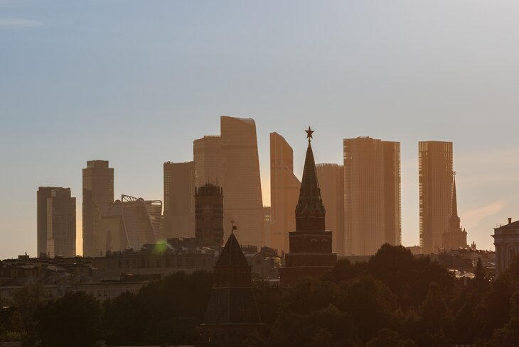 Фотографии летней Москвы в лучах солнца