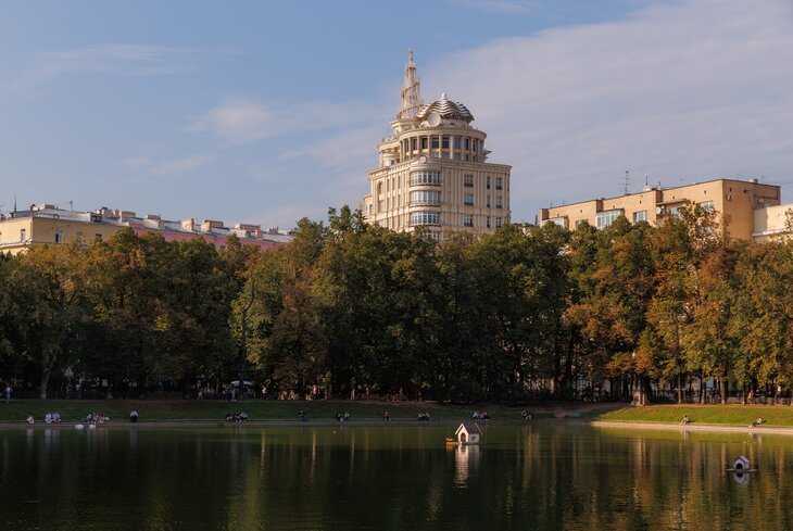 Фотографии летней Москвы в лучах солнца