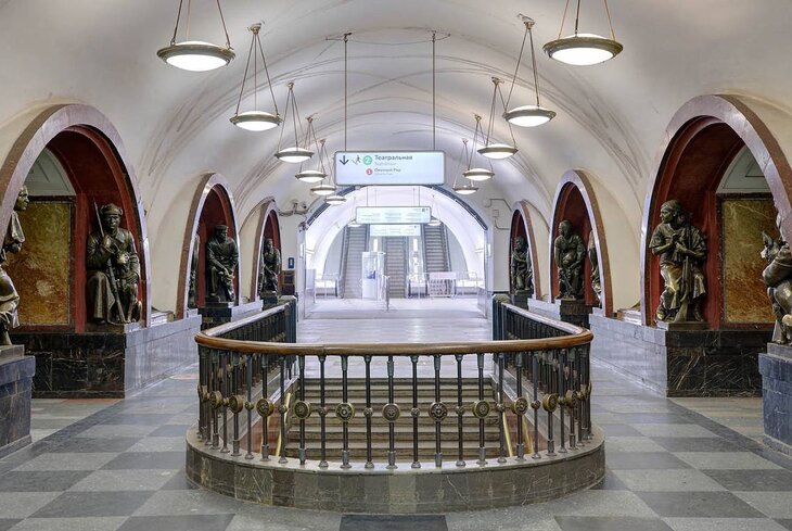 15 мая — День московского метро. Вот топ-3 экскурсий, где можно узнать все о подземке