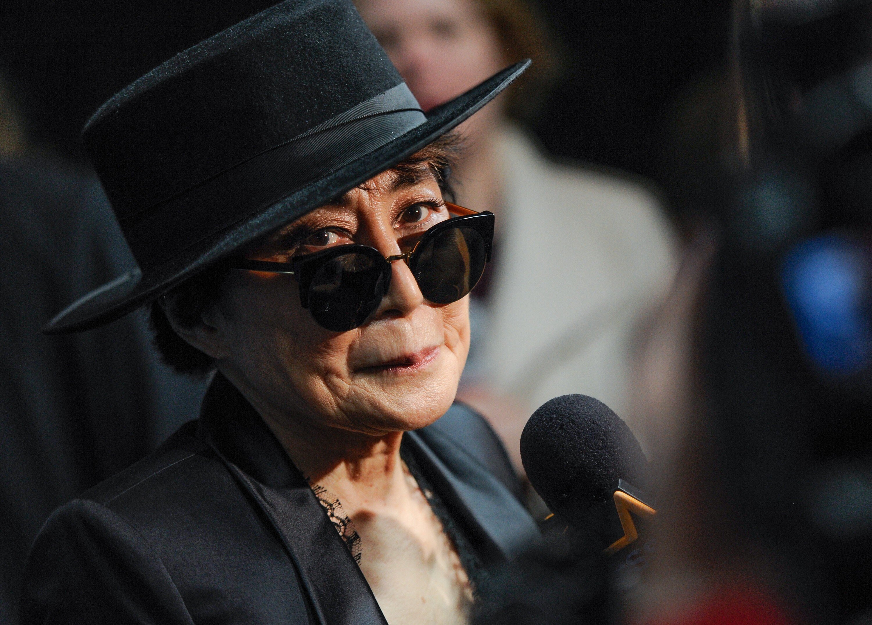 Вдова леннона. Yoko Ono. Yoko Ono Starpeace. Йоко оно дети.