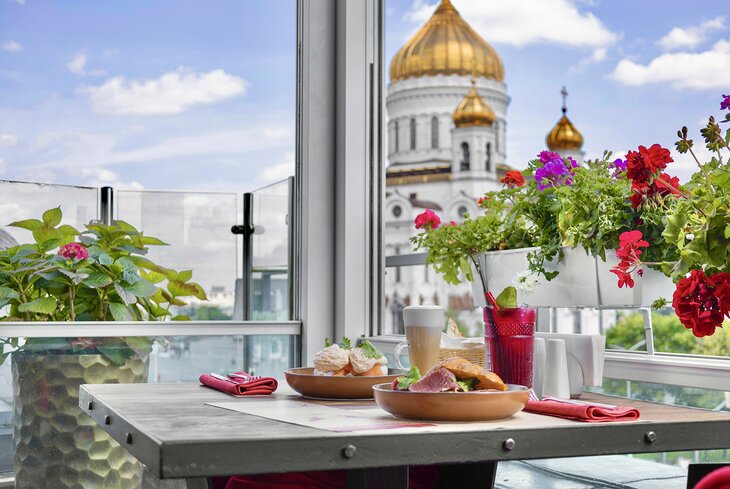 45 лучших ресторанов с верандами в Москве