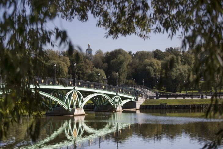Побывать за городом, не выезжая из Москвы: топ-7 самых зеленых усадеб
