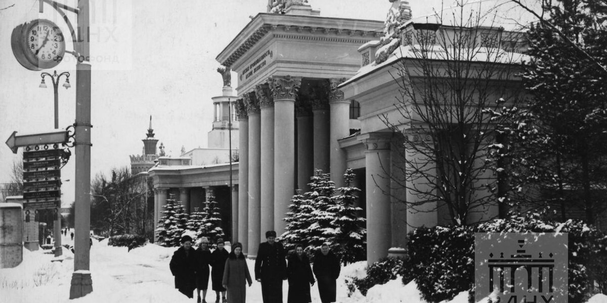 История новогодних традиций на ВДНХ: от советских гуляний до современных фестивалей