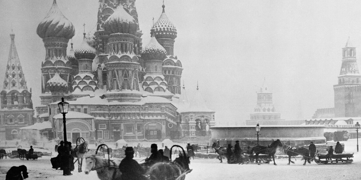 Зимние ярмарки, балы и аттракционы: новогодние гуляния москвичей в XIX веке