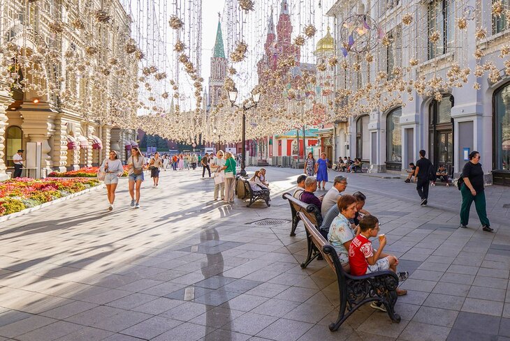 Как расцветала Москва: архивные фотографии города в сравнении с современными видами