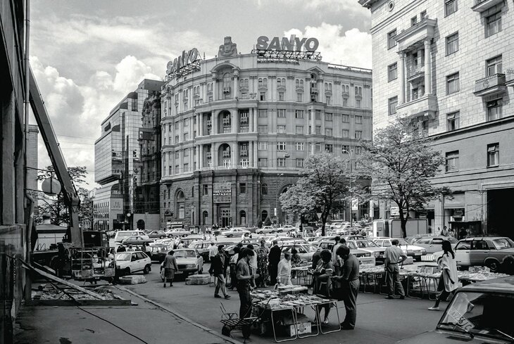 Как расцветала Москва: архивные фотографии города в сравнении с современными видами