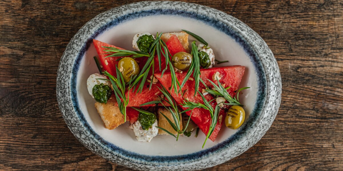 Арбузы в Москве: 13 ресторанов, где готовят сезонные блюда