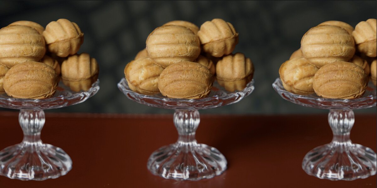 Орешки со сгущенкой и оливье: как в московских ресторанах ностальгируют по советской еде