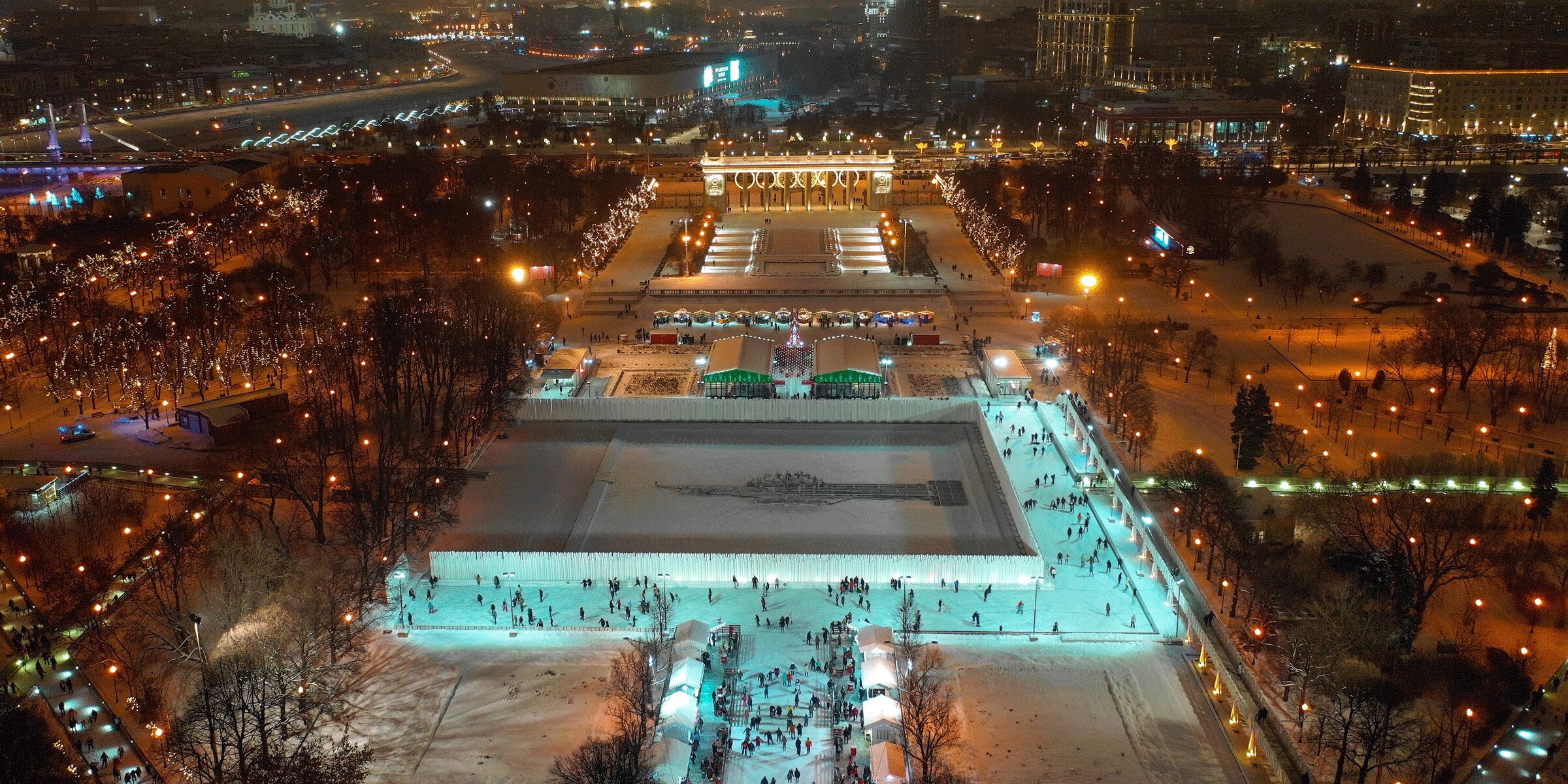 Парк горького москва каток