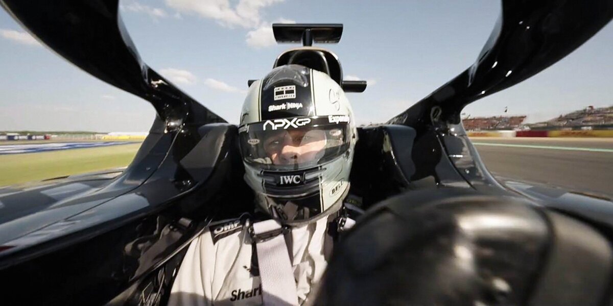 Гонки на болидах с Брэдом Питтом и Хавьером Бардемом: вышел трейлер фильма «Формула-1»