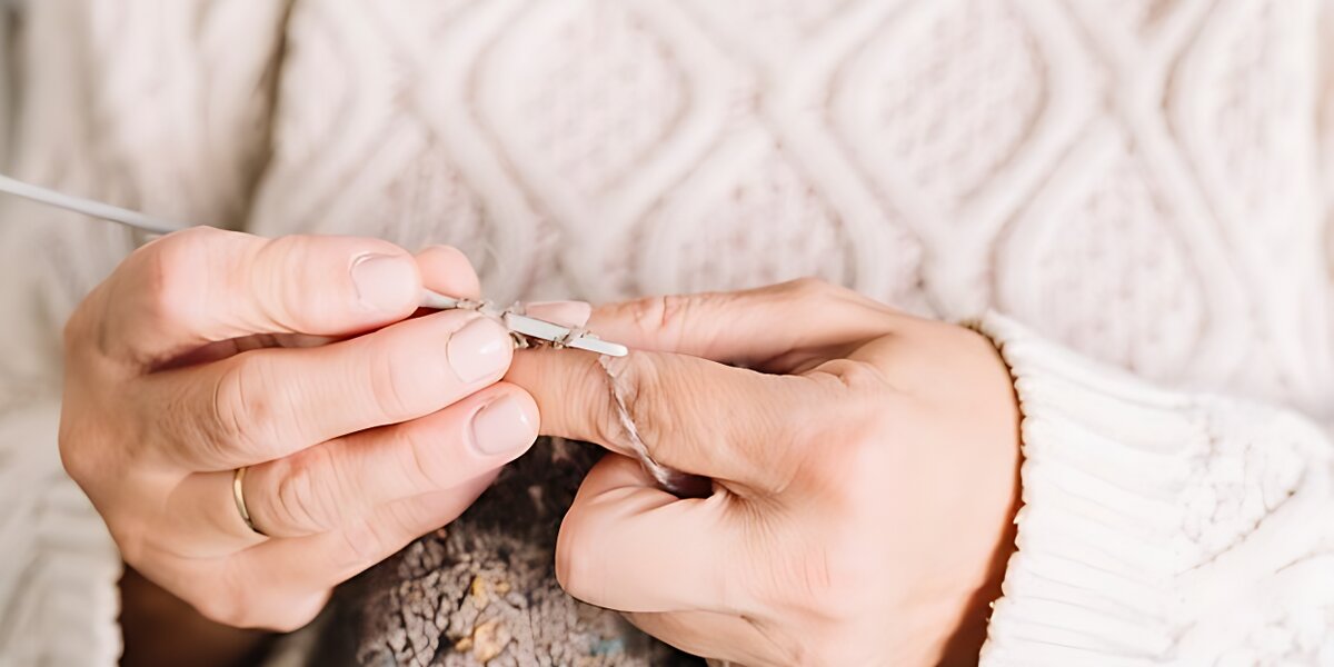 Теплую одежду отправят пожилым людям в рамках акции «Куртка бабушке зимой»