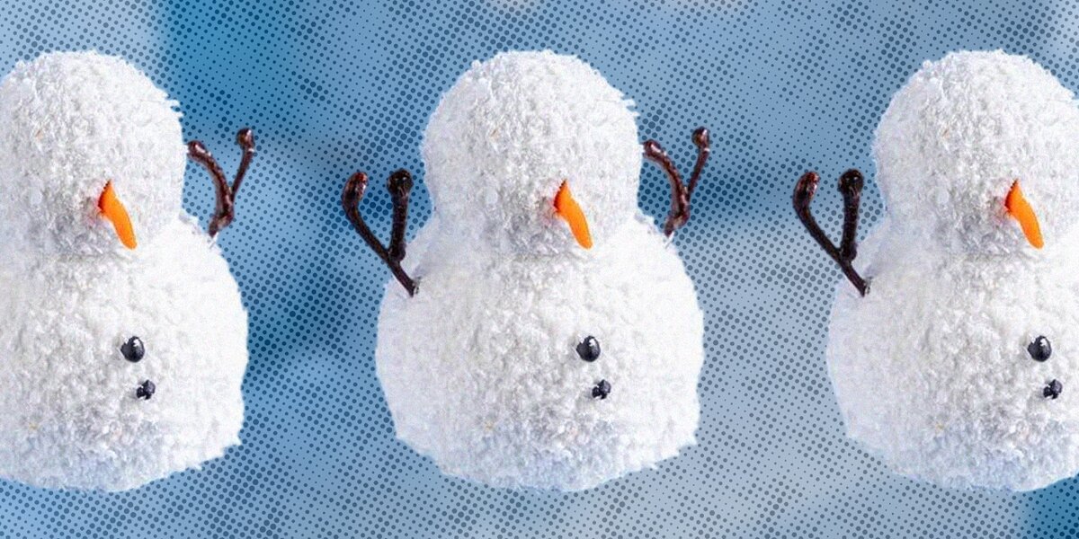 Снеговики, медведи и шишки: 7 зимних десертов в московских ресторанах