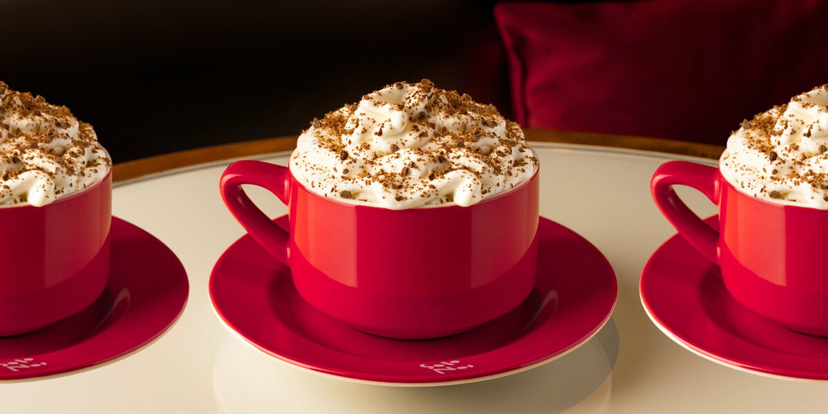 Горячие напитки этой зимой: 12 вариантов — от цикория до клюквенного рафа