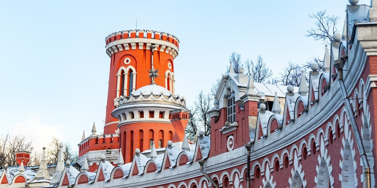 Афиша февраля: в Петровском путевом дворце покажут спектакль «Чаепитие с графиней»