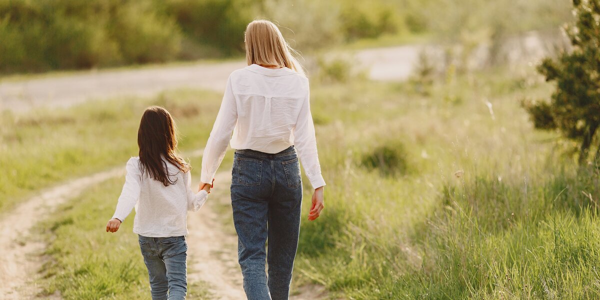 День матери 2025: какого числа в России отметят праздник